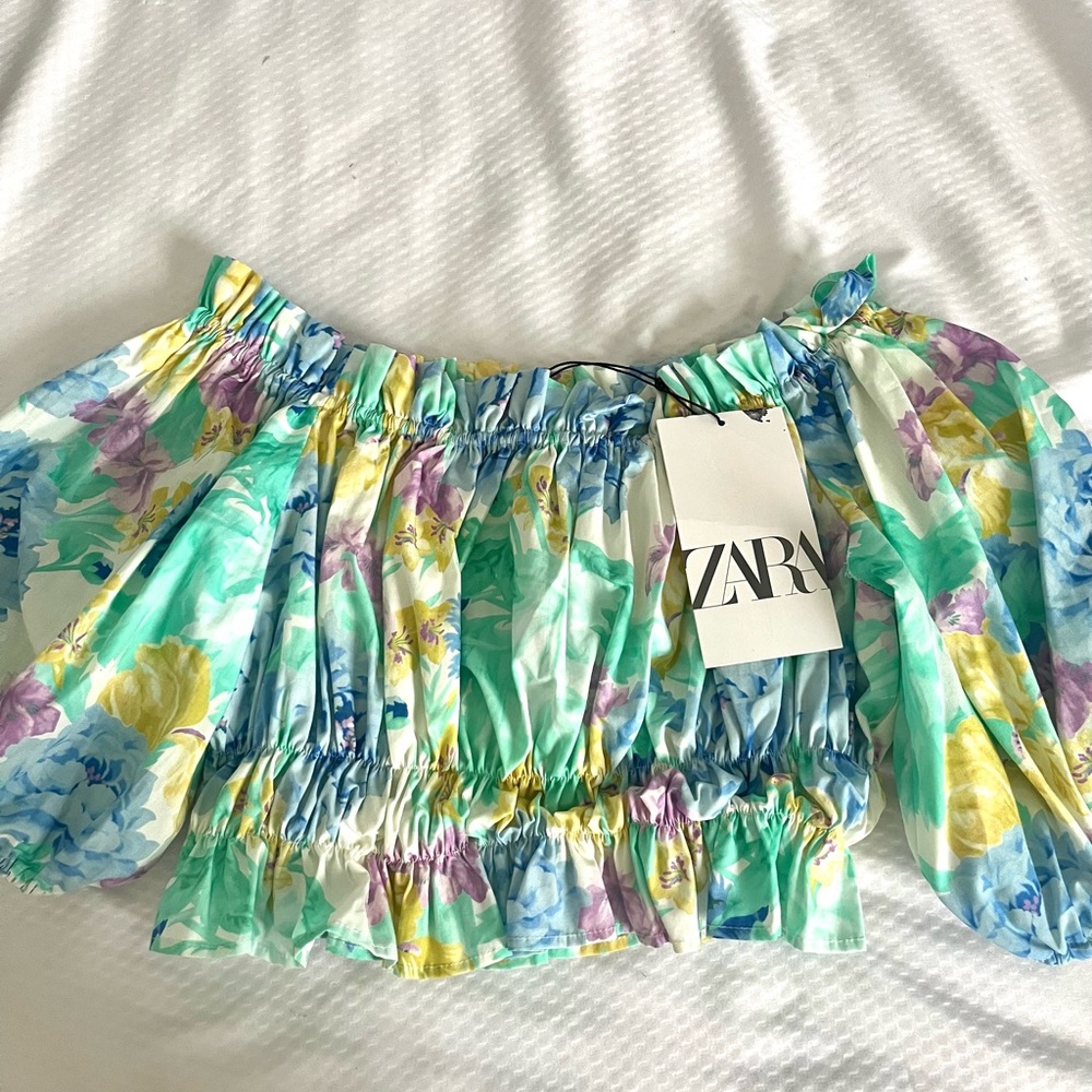 NWT Zara floral puff blouse